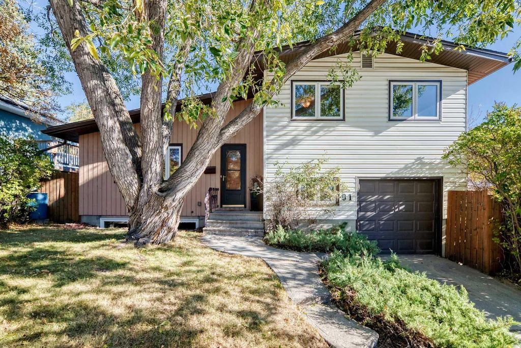 Photo of 91 Chisholm Crescent NW, Calgary, AB T2L 0Y9 (MLS # A2287319)