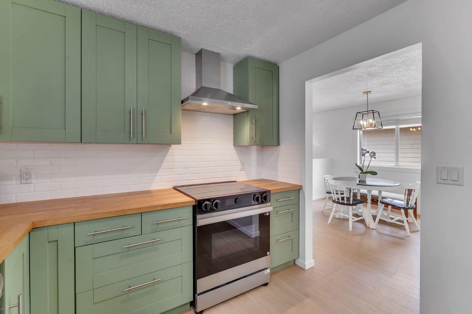 74 Eldorado Road SE