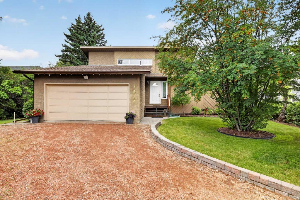 Photo of 5350 57 Avenue, Olds, AB T4H 1J4 (MLS # A2338671)