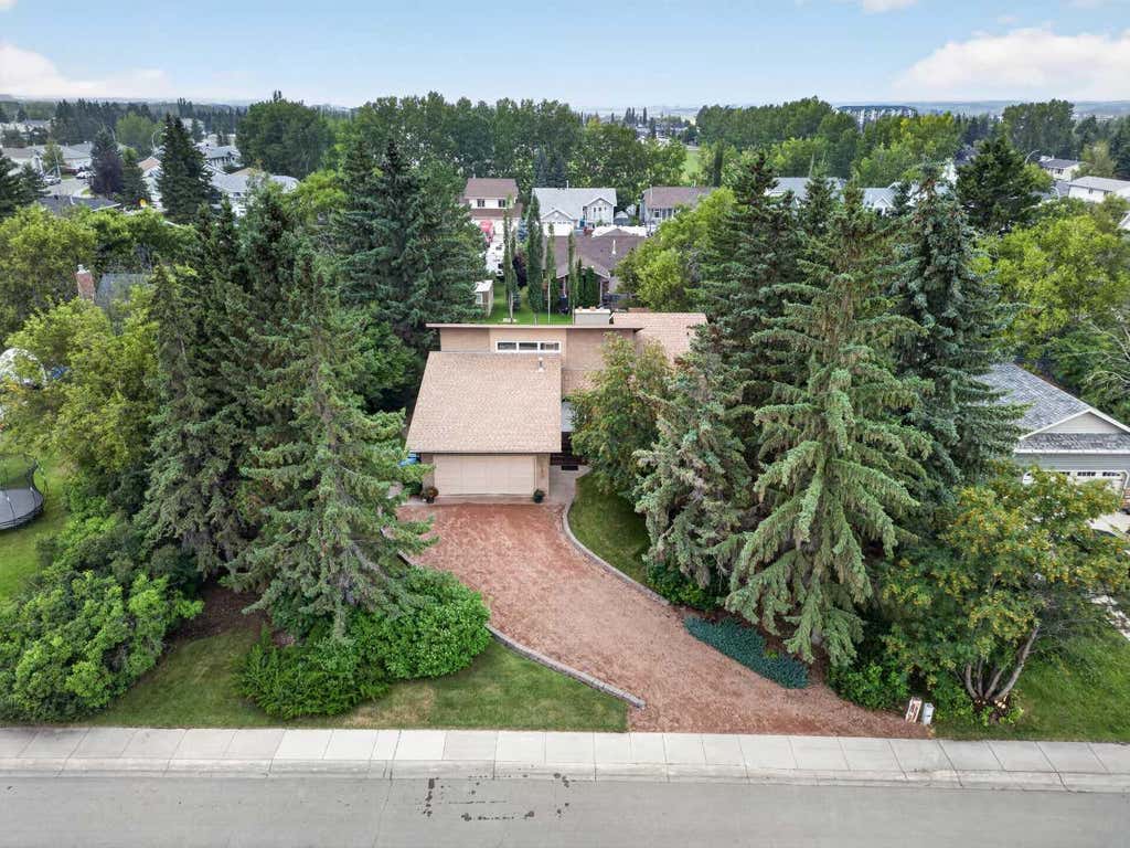 Photo of 5350 57 Avenue, Olds, AB T4H 1J4 (MLS # A2338671)