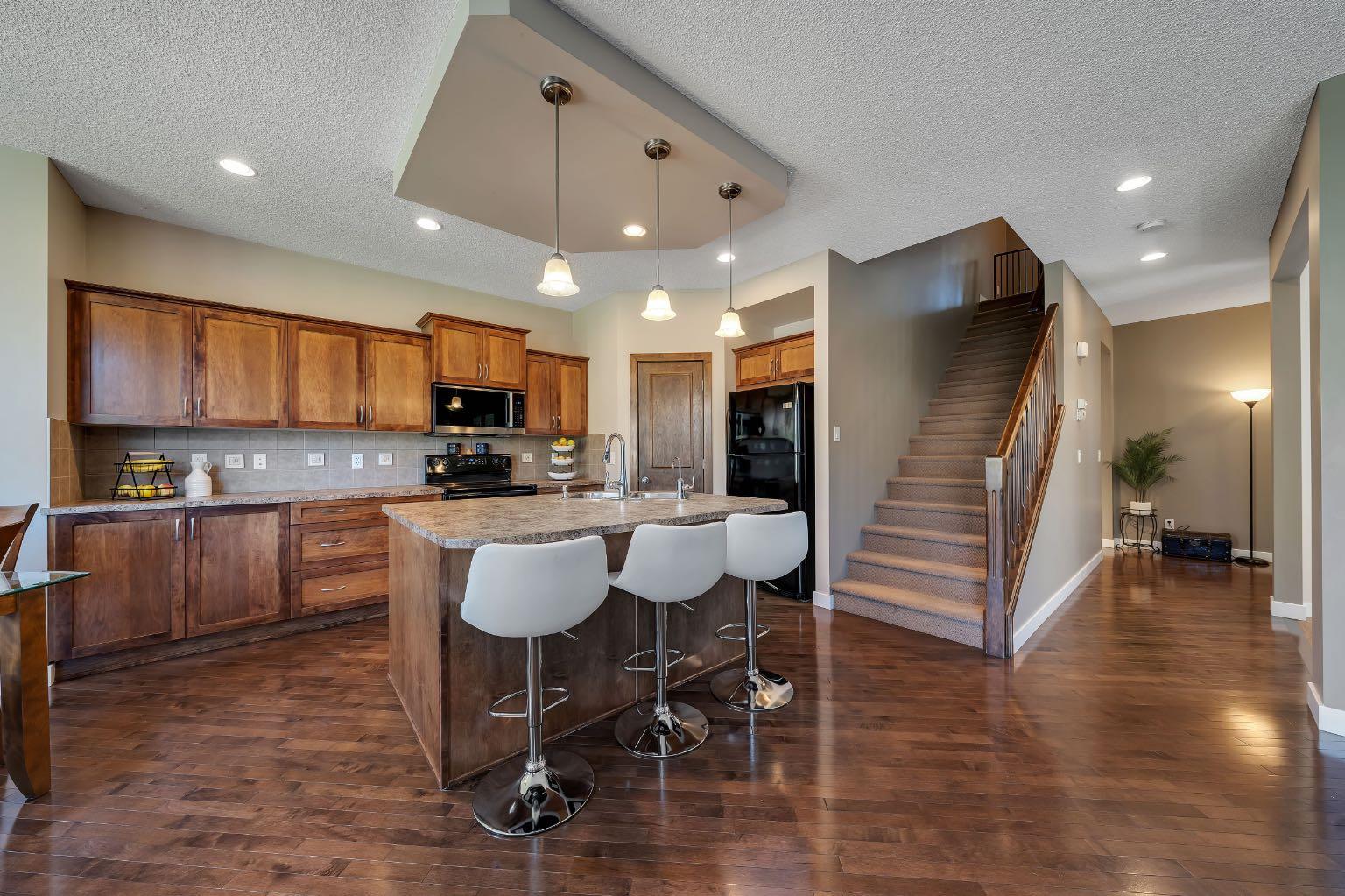 32 Everoak Close SW
