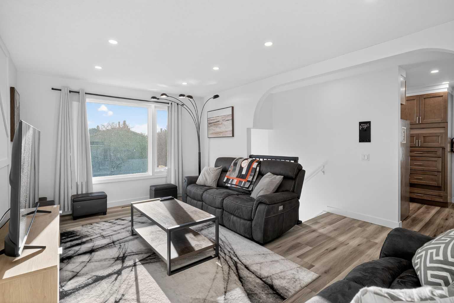 128 Bernard Close NW