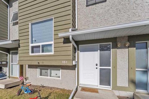 6915 Ranchview Drive NW 151 Calgary AB T3G 1R8