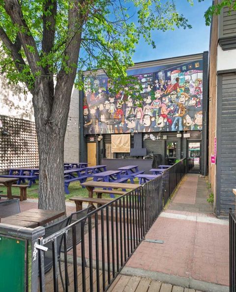 Property photo of 1212 9 Avenue Se, Calgary, AB T2g 0t1