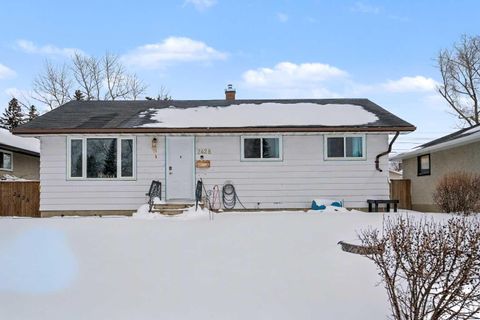 Photo of 2428 46 Street SE, Calgary, AB T2B 1K9 (MLS # A2302790)