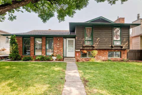 Photo of 11 rundlemere Place NE, Calgary, AB T1Y 3K4 (MLS # A2337347)
