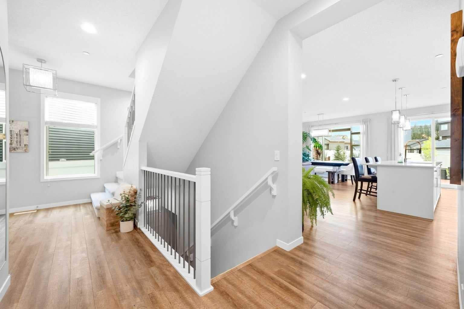 43 Howse Manor NE