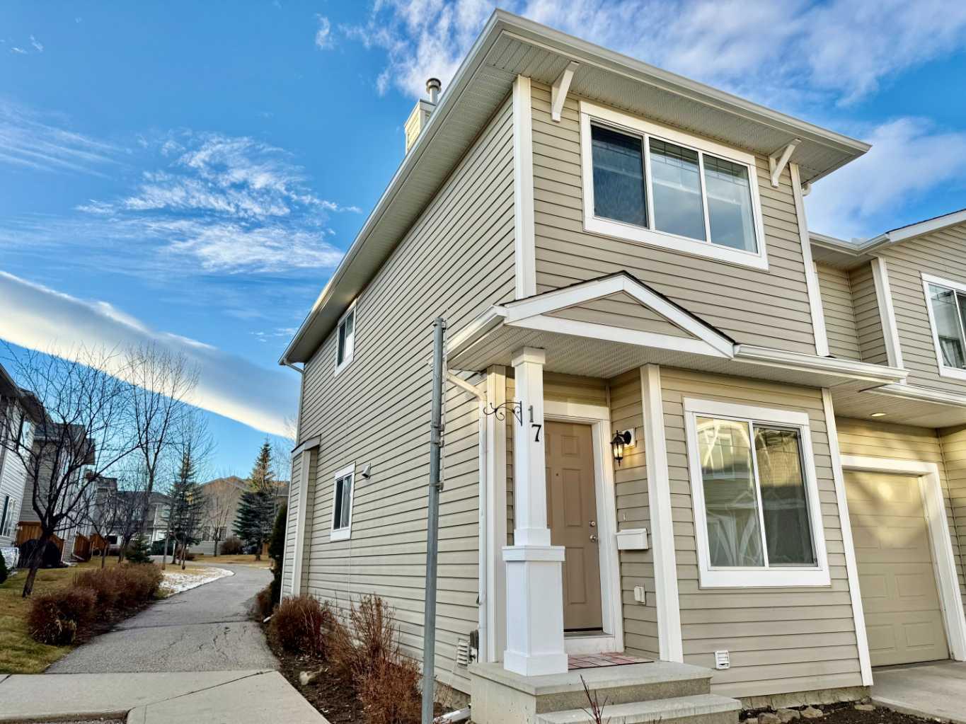 17 Bridleridge Manor SW