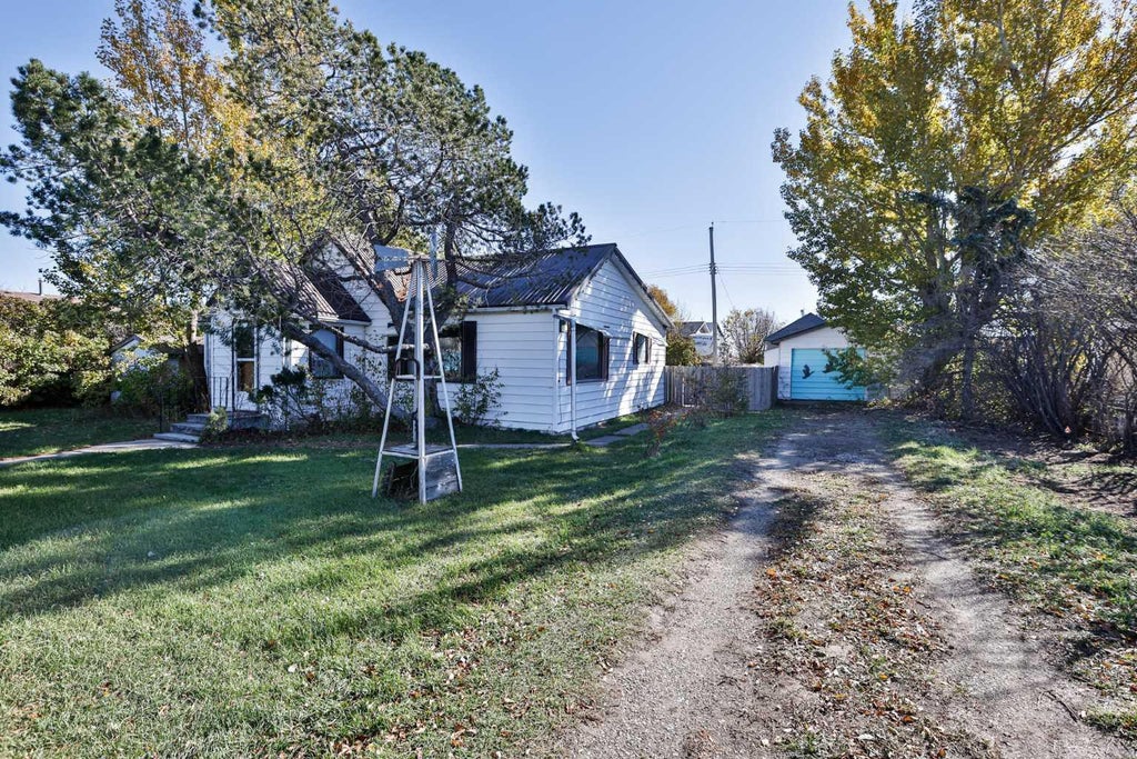 Photo of 124 2 Avenue S, Champion, AB T0L 0R0 (MLS # A2351587)