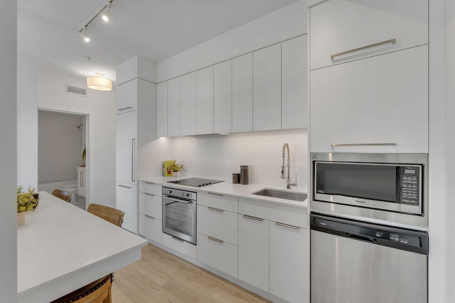 3125 39 Street NW 211