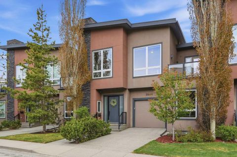 Photo of 1684 37 Avenue SW, Calgary, AB T2T 5P5 (MLS # A2313564)