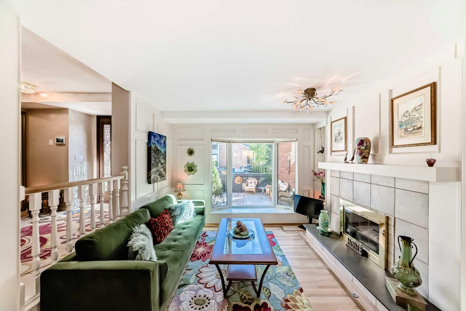 35 Oakmount Court SW 9