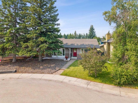 Photo of 856 Lake Twintree Crescent SE, Calgary, AB T2J 2W3 (MLS # A2346155)