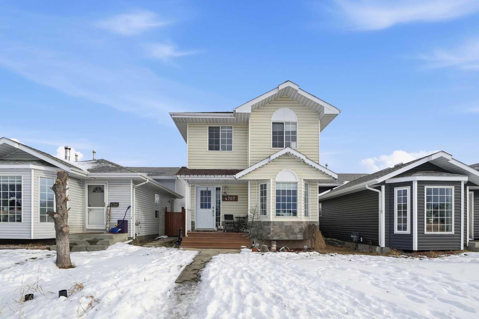 4707 44 Street