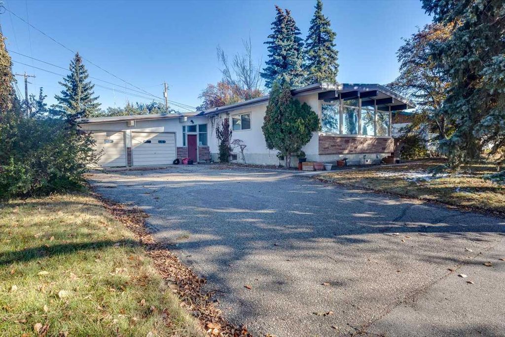 Photo of 5514 53 Street, Olds, AB T4H 1H8 (MLS # A2265223)