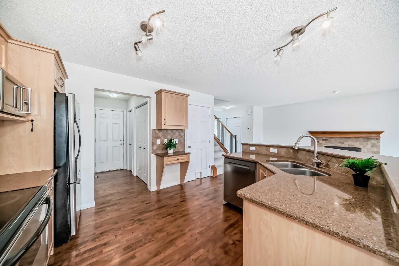 273 Everridge Way SW