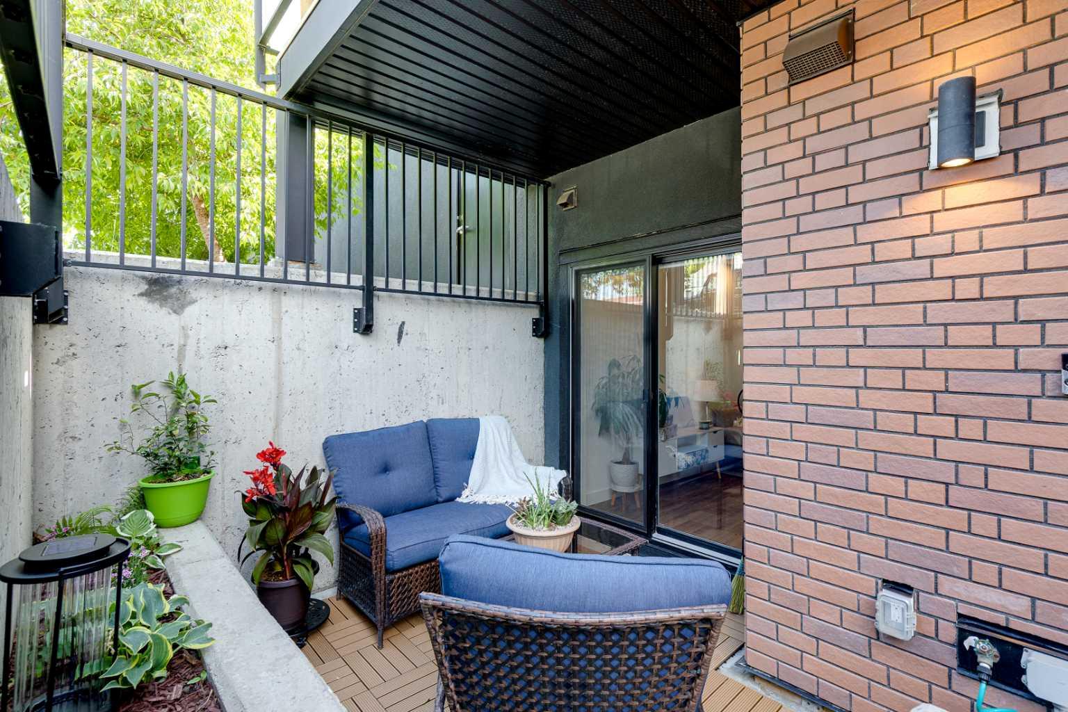 1709 35 Avenue SW 11