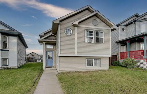 Photo of 11246 74 Avenue, Grande Prairie, AB T6W 0C6 (MLS # A2322528)