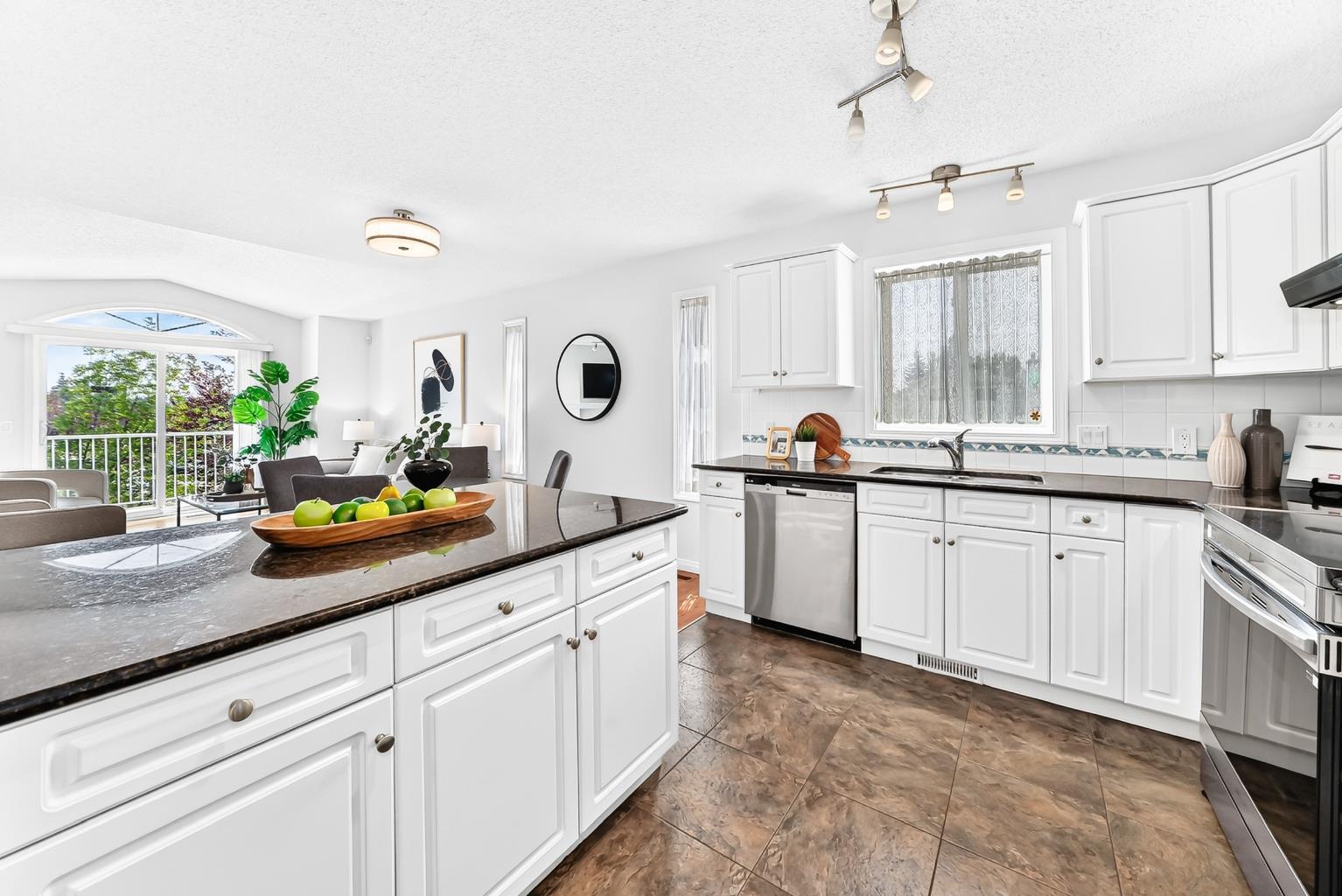 157 Hawkstone Manor NW