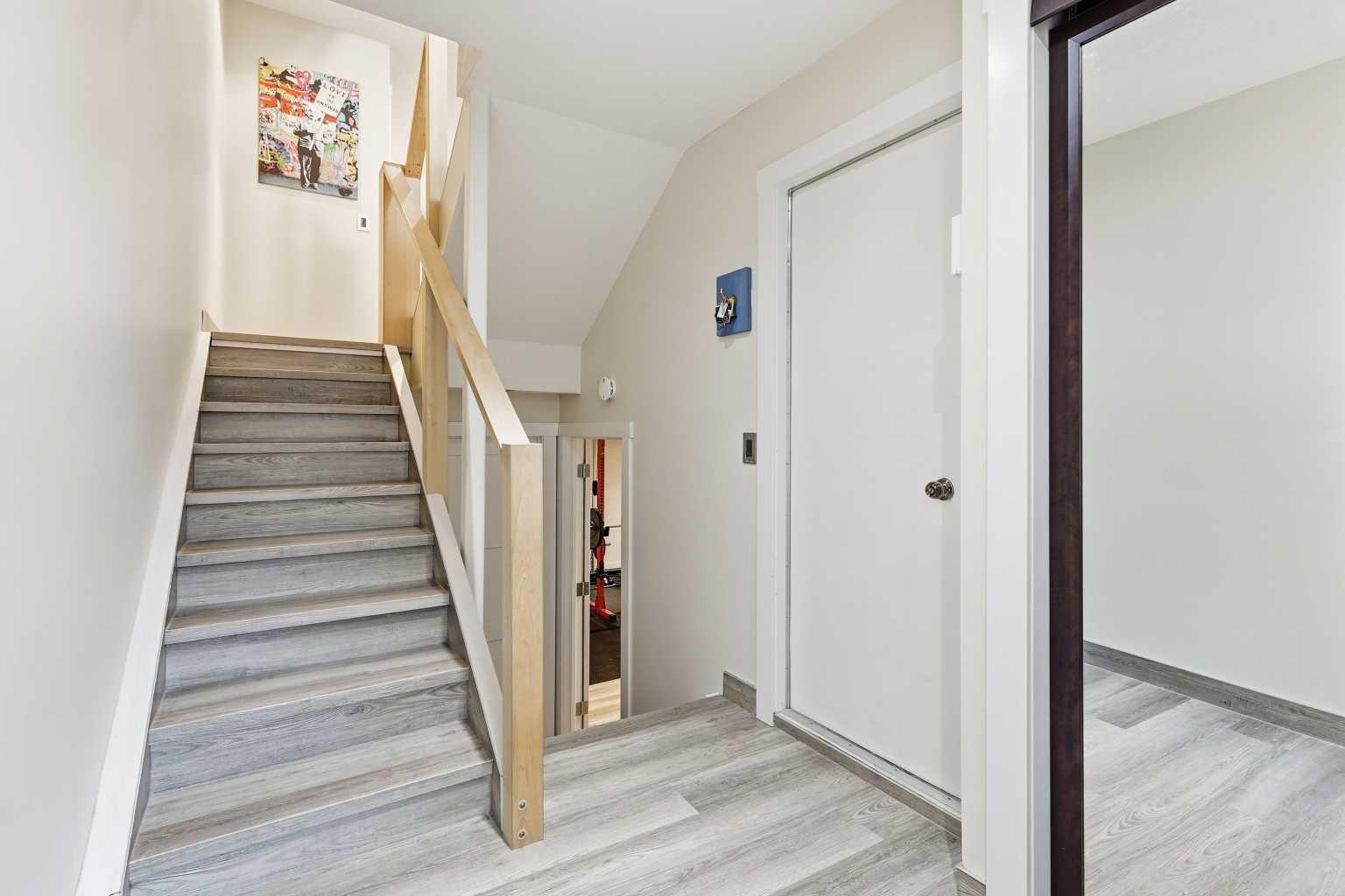 443 Brae Glen Crescent SW