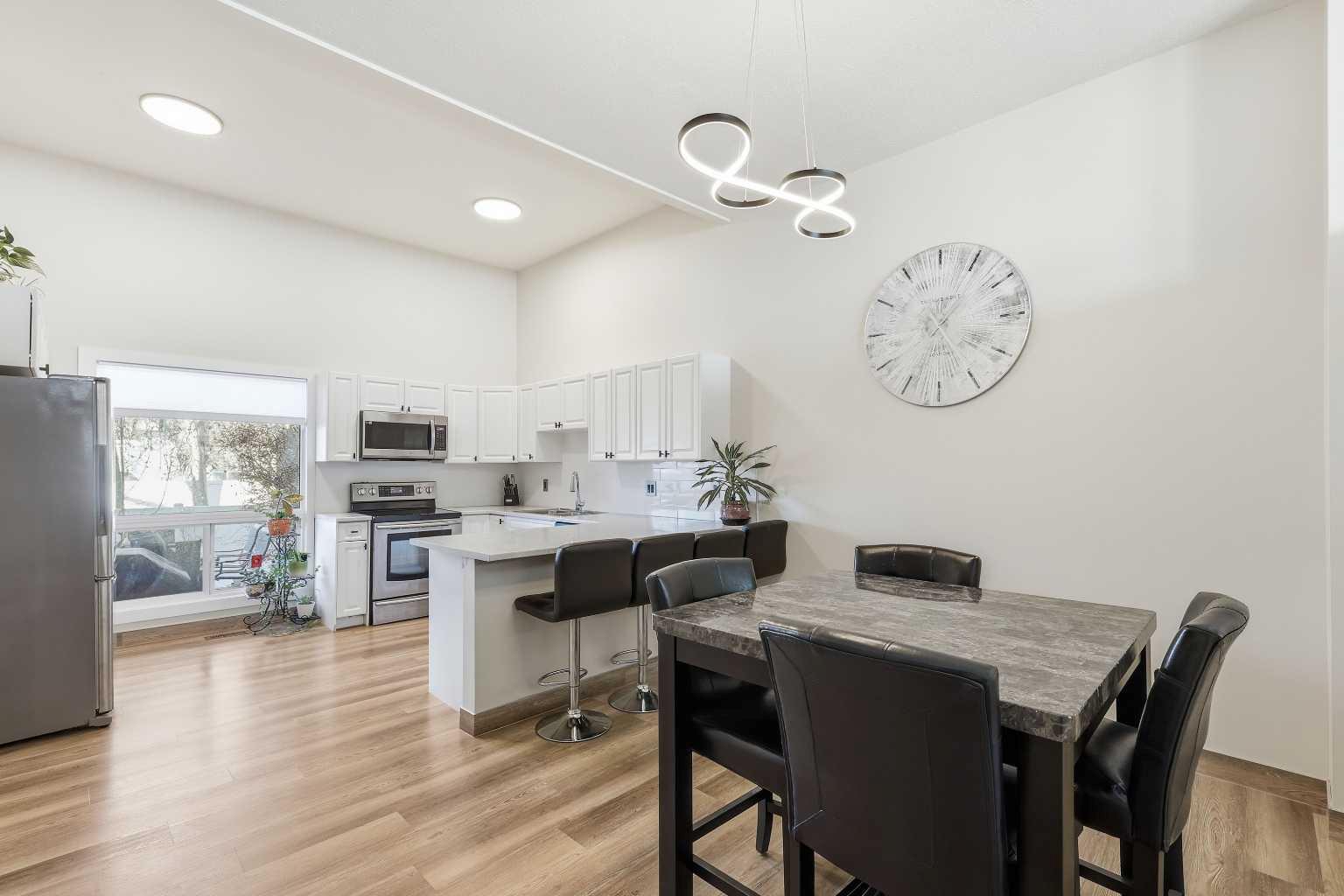 443 Brae Glen Crescent SW