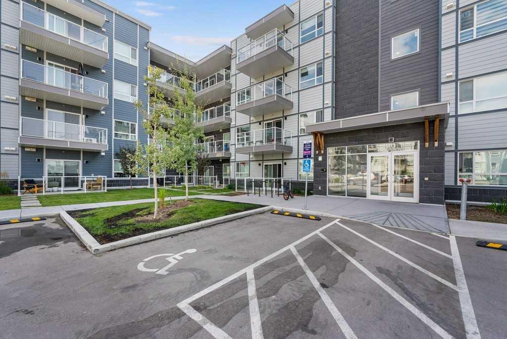 40 Carrington Plaza NW 307