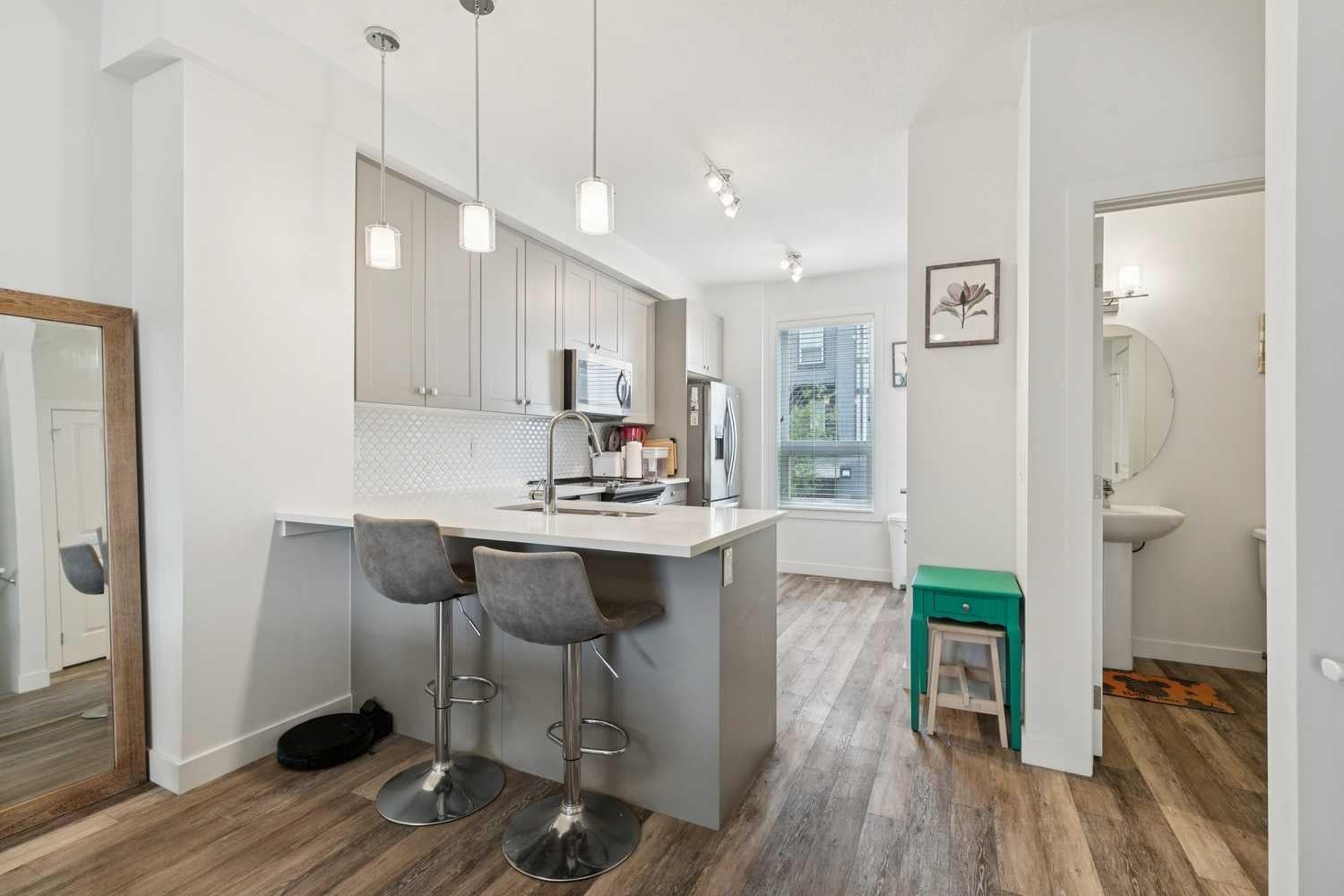 11 Evanscrest Mews NW 108