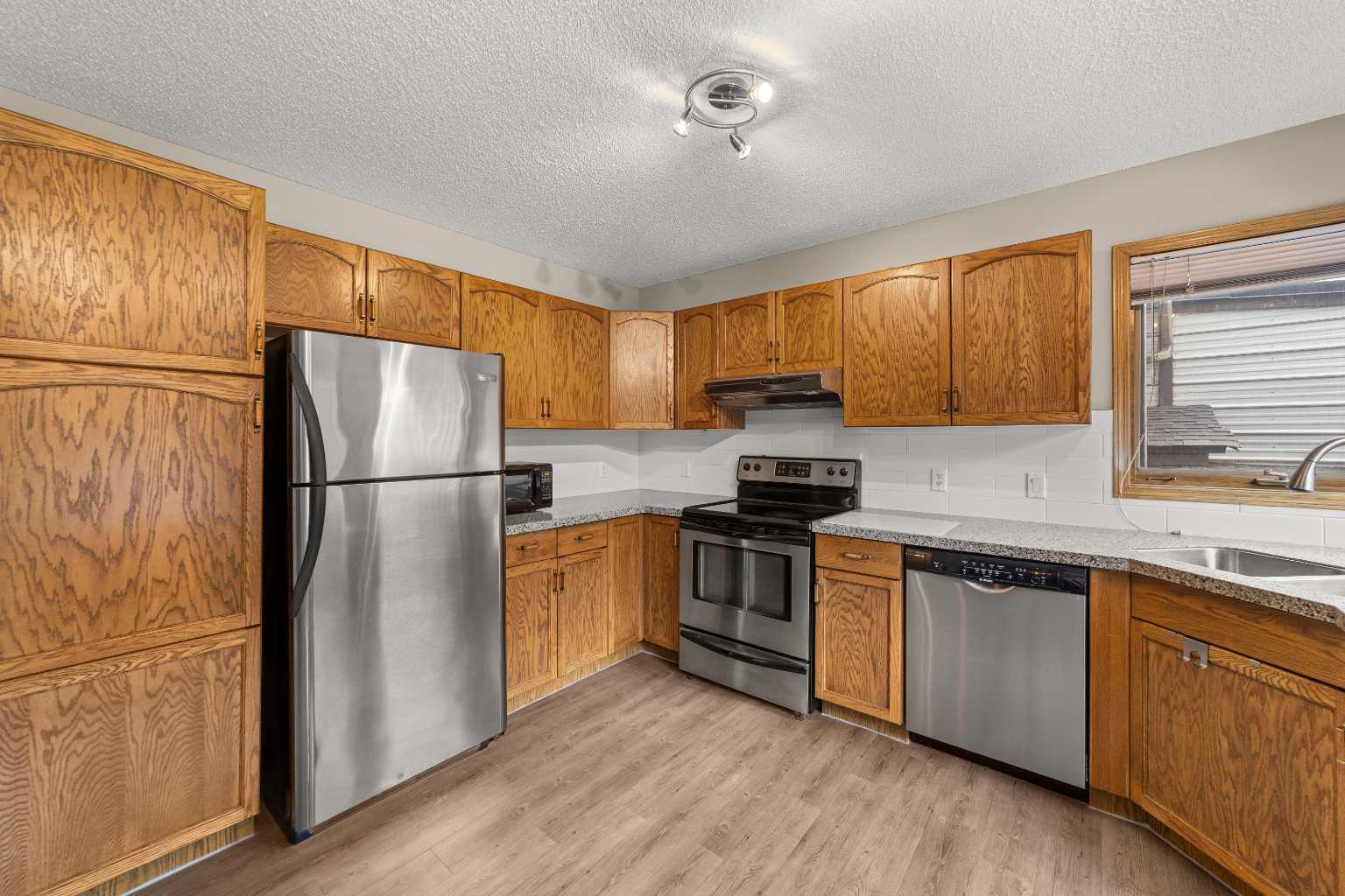 74 Sandringham Way NW