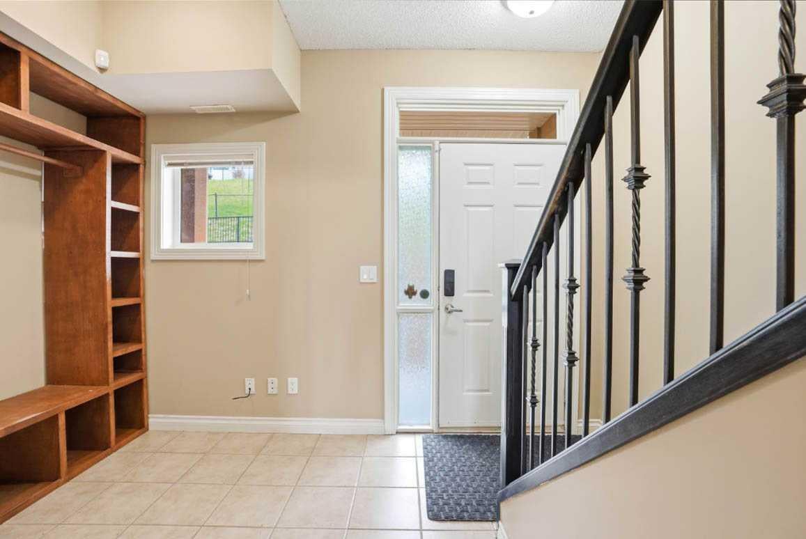 148 Rockyledge View NW 11