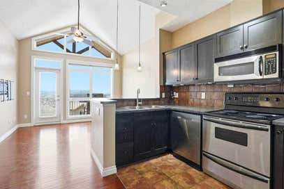 148 Rockyledge View NW 11 Calgary AB T3G 5Y4