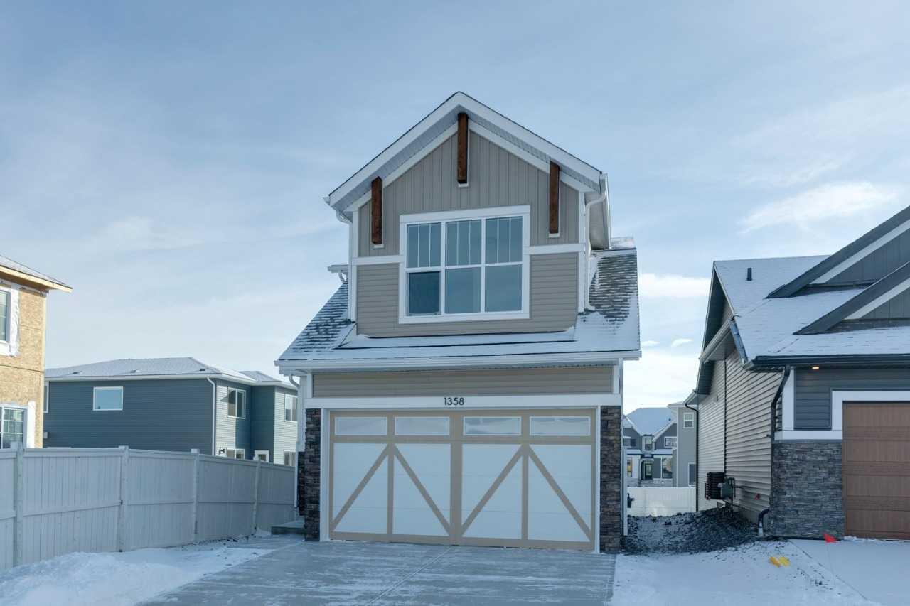 1358 Bayview Crescent SW