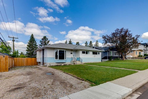Photo of 47 Clarendon Road NW, Calgary, AB T2L 0P2 (MLS # A2318269)