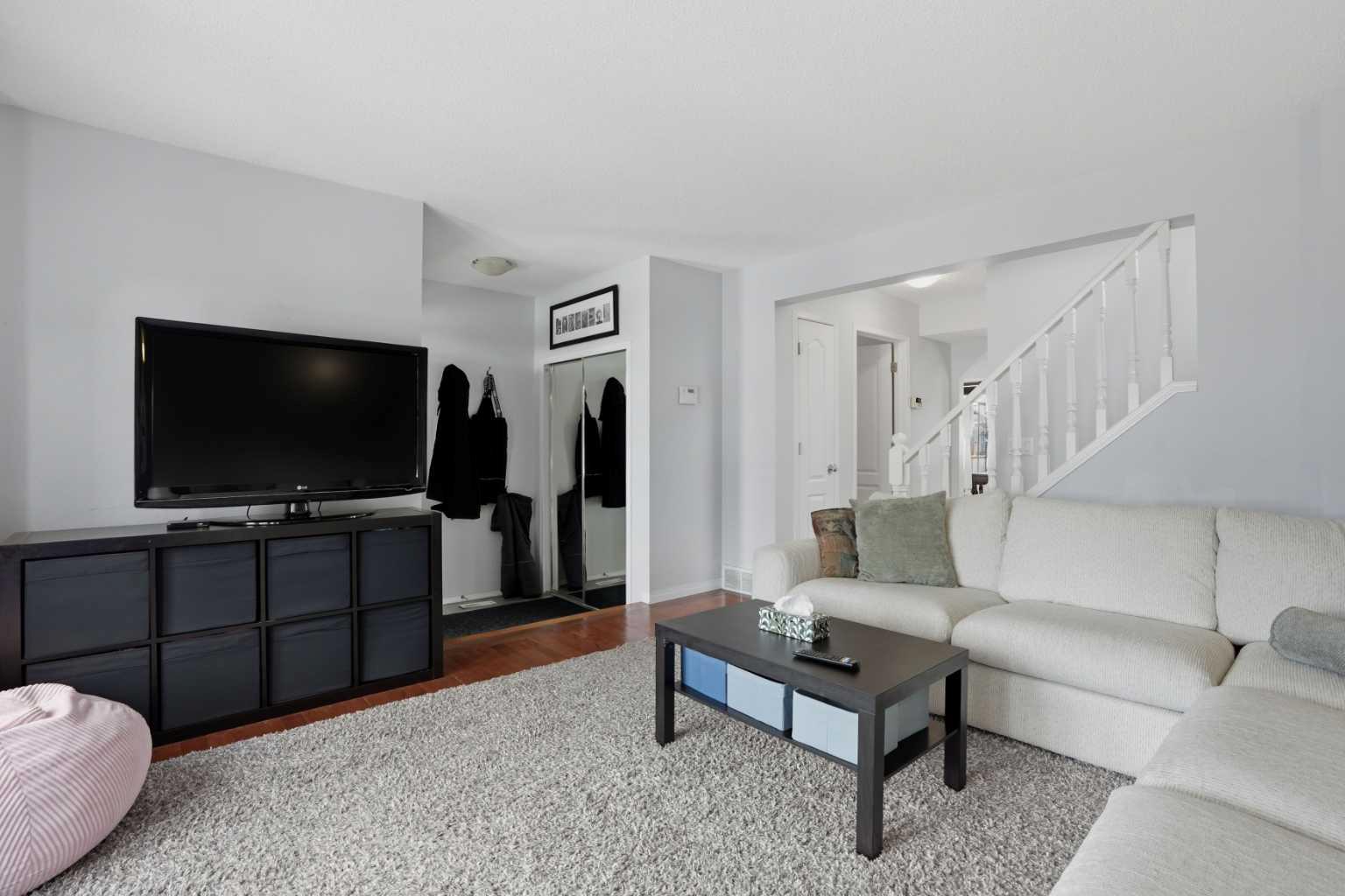 138 Creekside Bay NW