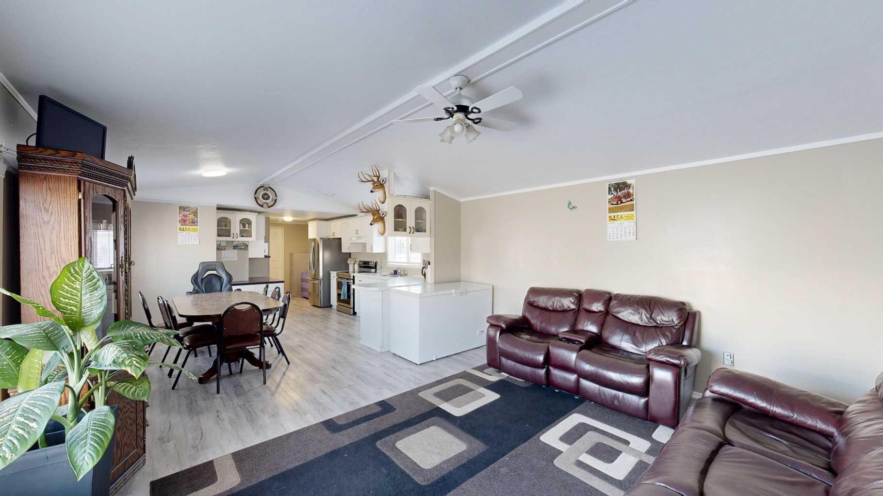 127 Hillpark Mobile Home Park