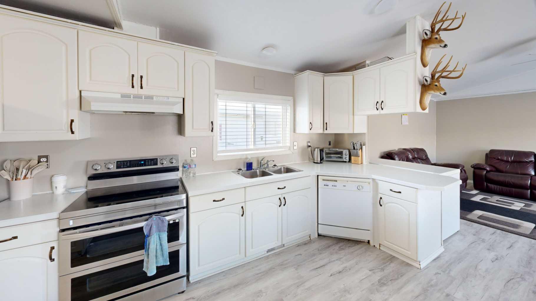 127 Hillpark Mobile Home Park