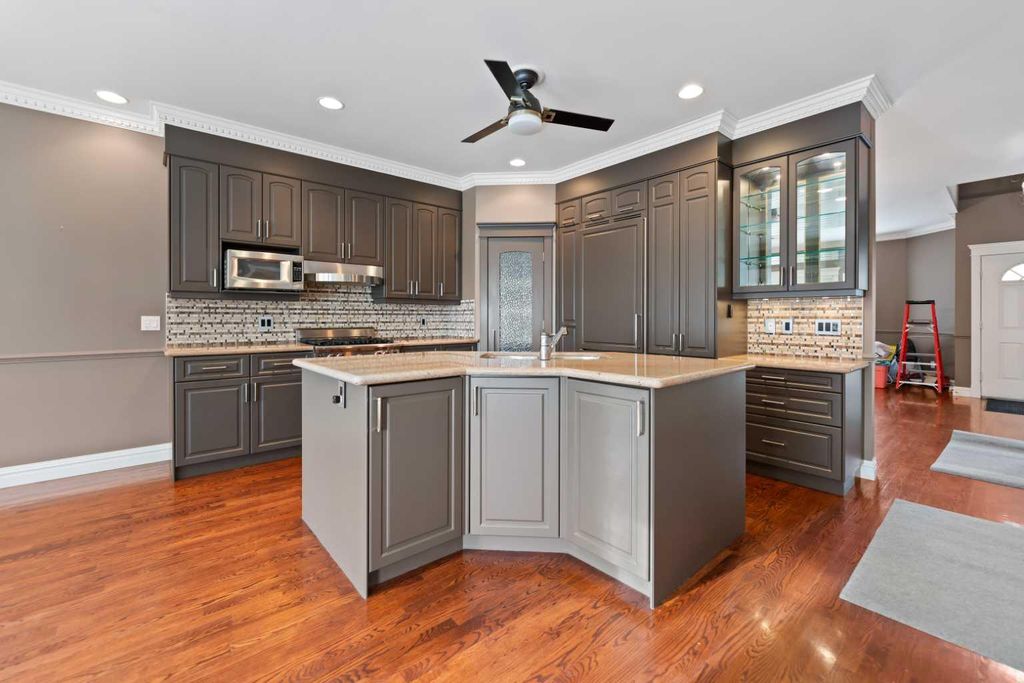 Photo of 322 Signature Court SW, Calgary, AB T3H 3H9 (MLS # A2283712)