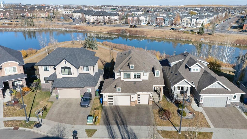 Photo of 52 Elgin Estates View SE, Calgary, AB T2Z 0Y4 (MLS # A2282442)