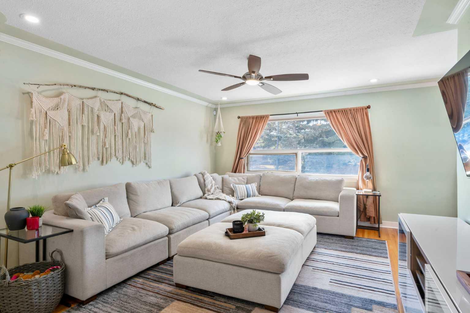 6112 Buckthorn Road NW