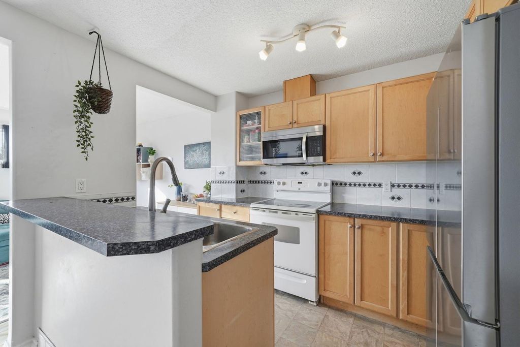 Photo of 49 Royal Birch Mount NW, Calgary, AB T3G 5W7 (MLS # A2285195)