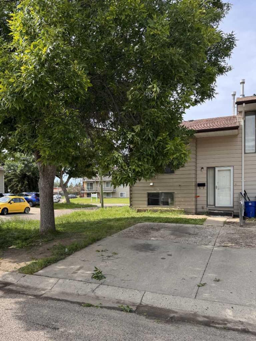 Photo of 101 Cooney Road SE, Medicine Hat, AB T1B 1Y7 (MLS # A2321649)