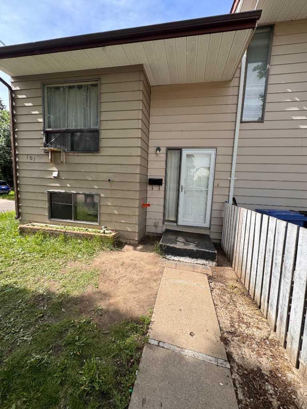 Photo of 101 Cooney Road SE, Medicine Hat, AB T1B 1Y7 (MLS # A2321649)