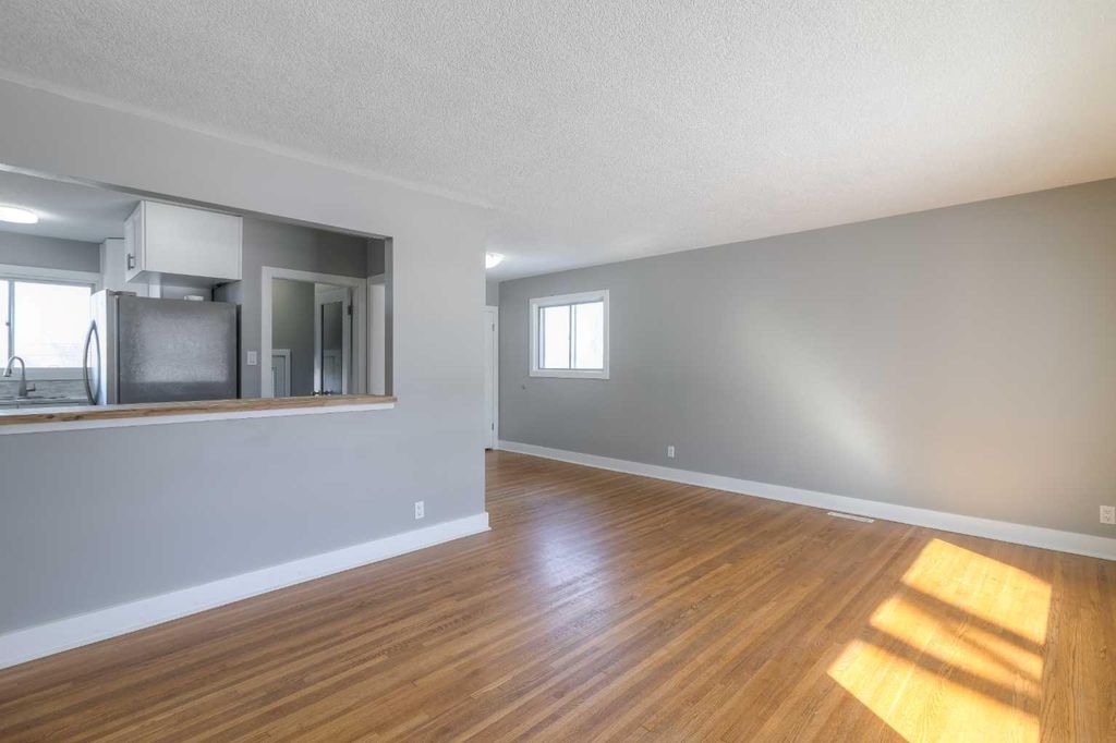 Photo of 220 23 Street S, Lethbridge, AB T1J 3M6 (MLS # A2291546)