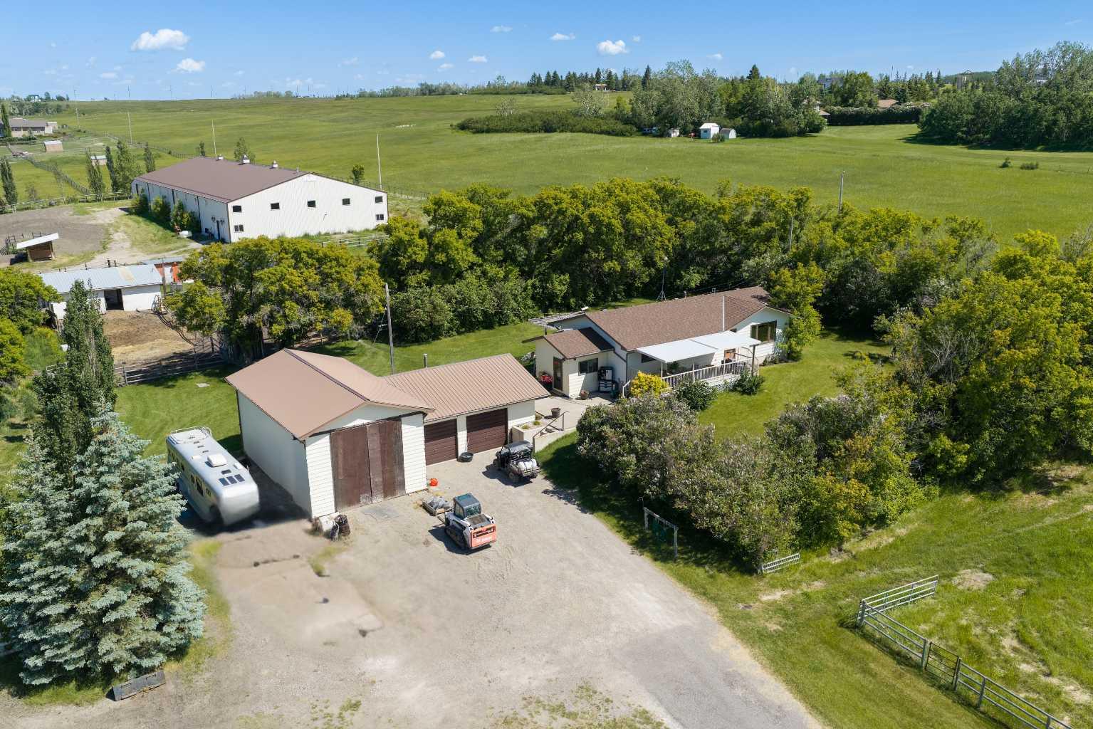 394048 Highway 783 100