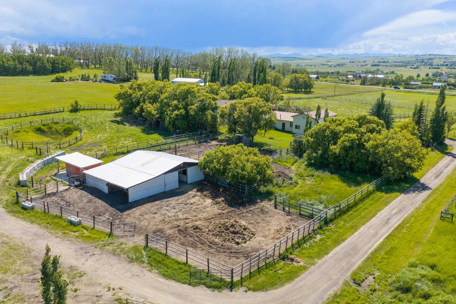 394048 Highway 783 100