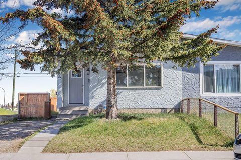 183 Penbrooke Close SE Calgary AB T2A 3N9