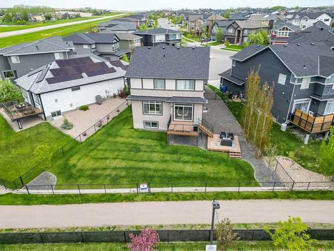 Photo of 12 Ranchers Bay, Okotoks, AB T1S 0P2 (MLS # A2325217)