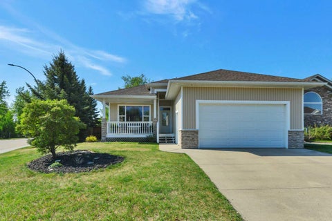Photo of 1 Spruce Close, Lacombe, AB T4L 2L3 (MLS # A2316459)