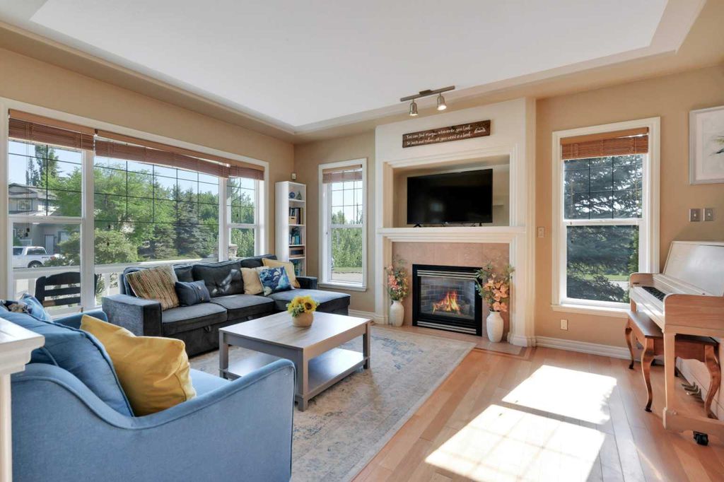Photo of 1 Spruce Close, Lacombe, AB T4L 2L3 (MLS # A2316459)