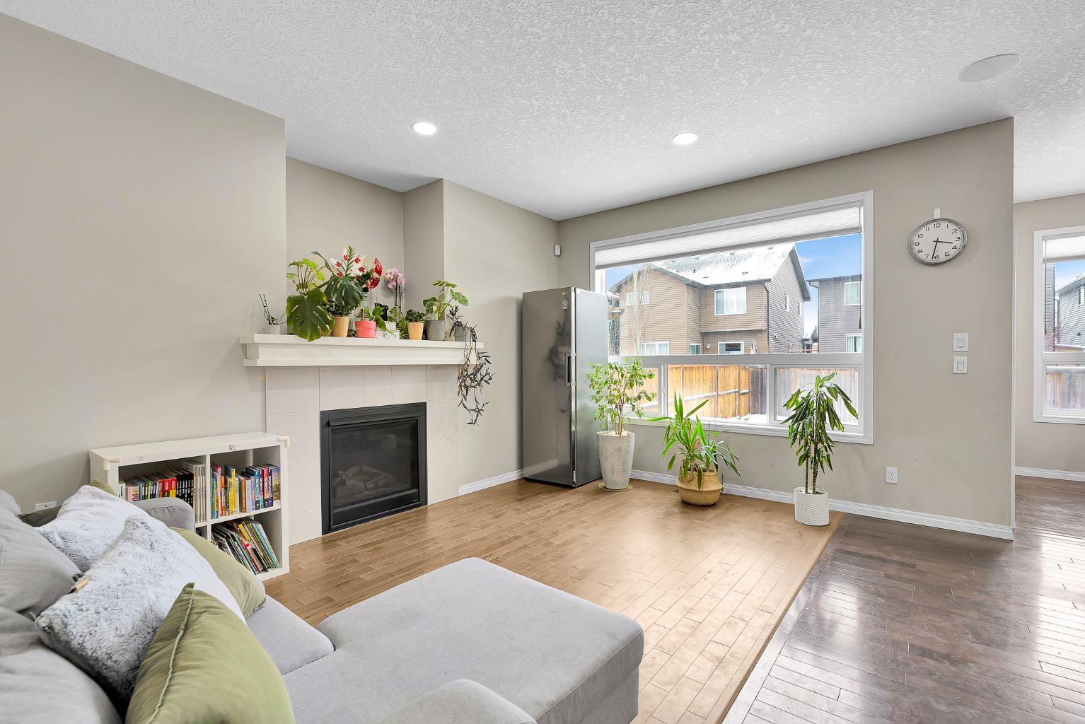 177 Cougar Ridge Close SW