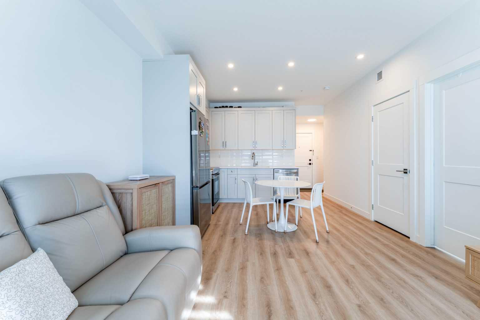 60 Sage Hill Walk NW 315